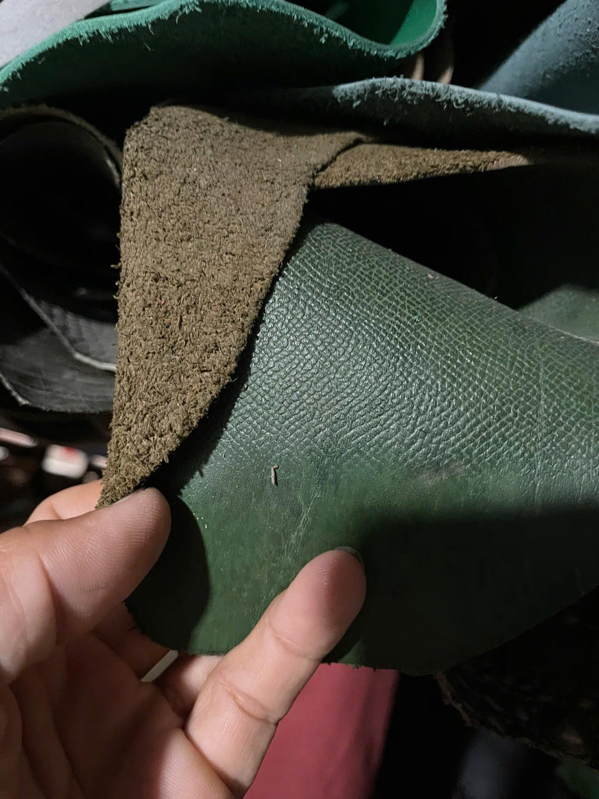 FOREST GREEN PEBBLED COWHIDE